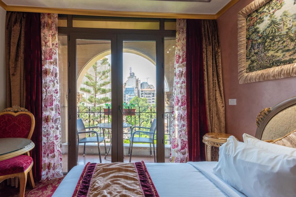 Q Hotel Beirut Esterno foto