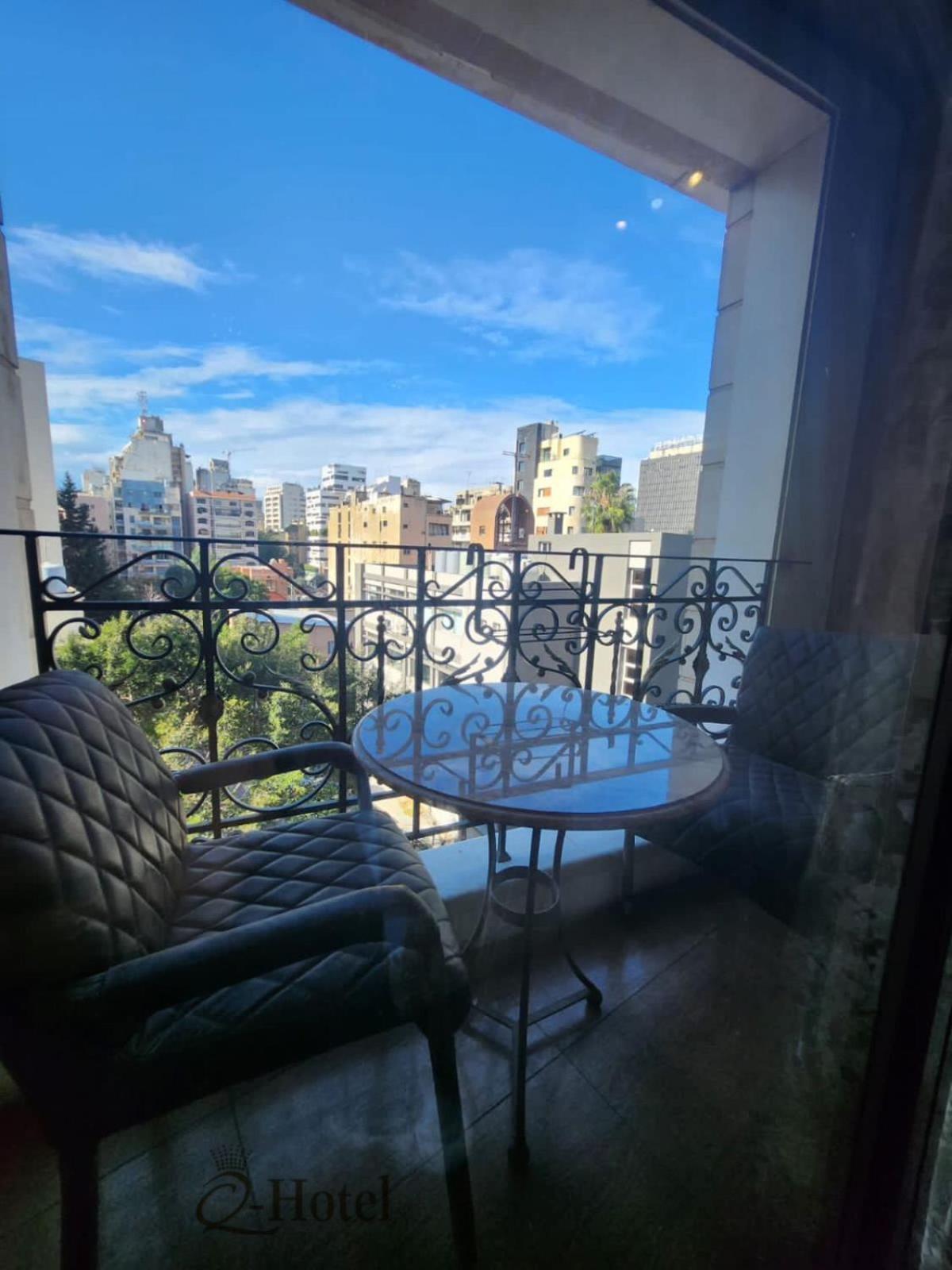 Q Hotel Beirut Esterno foto