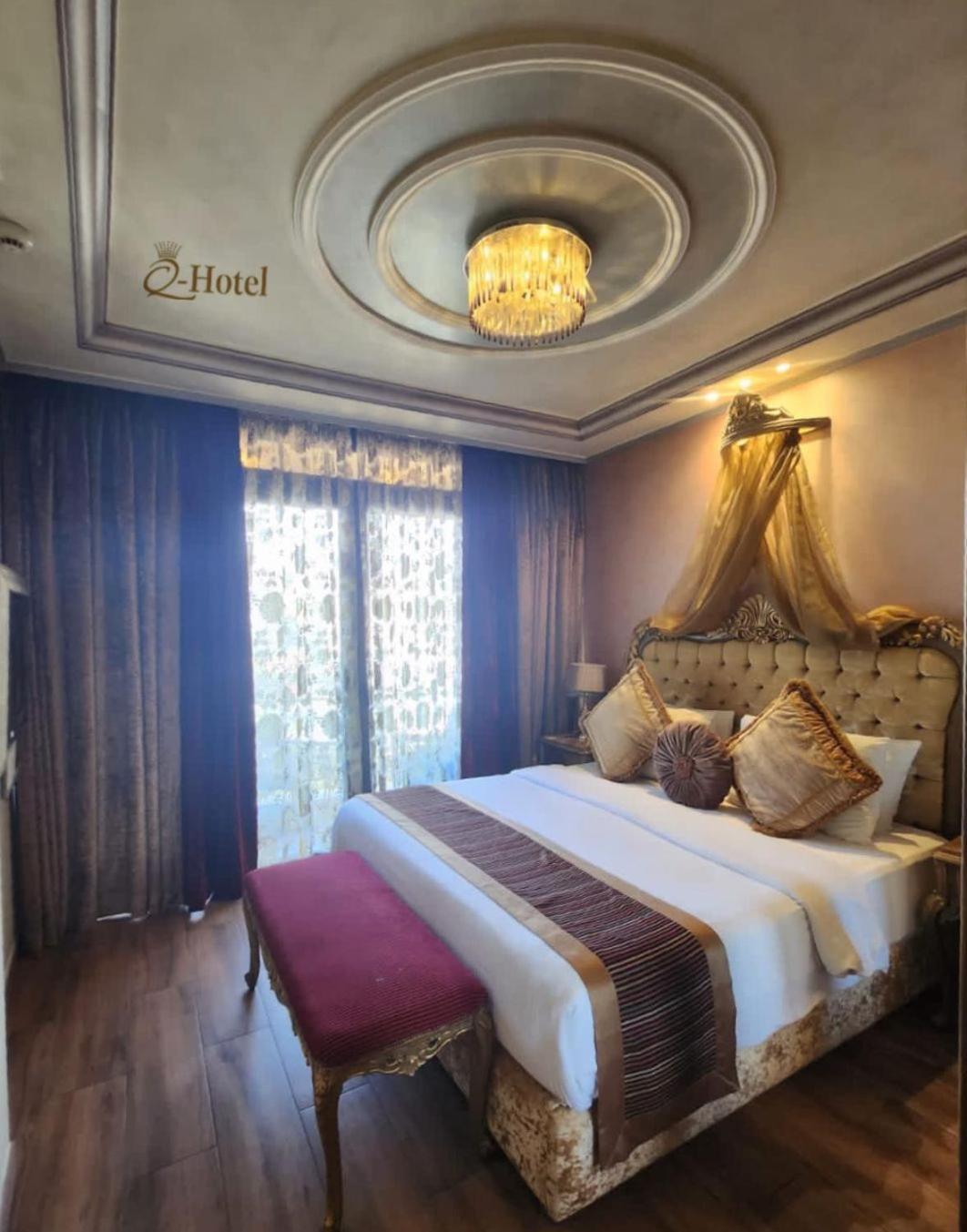 Q Hotel Beirut Esterno foto