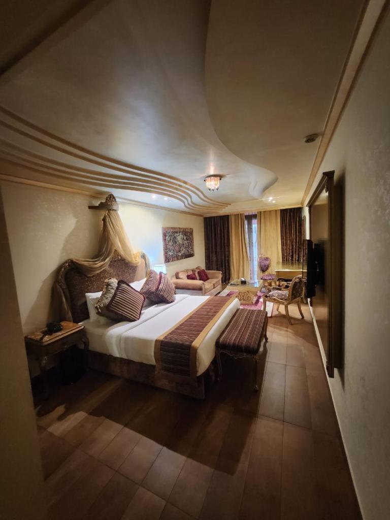 Q Hotel Beirut Esterno foto