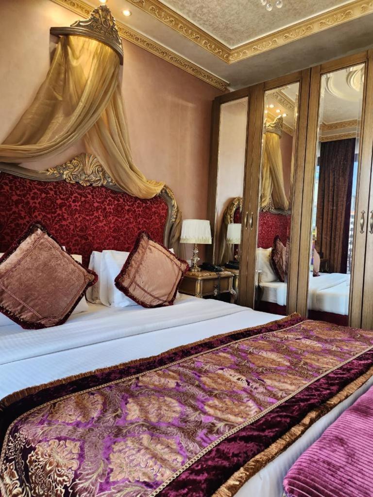 Q Hotel Beirut Esterno foto